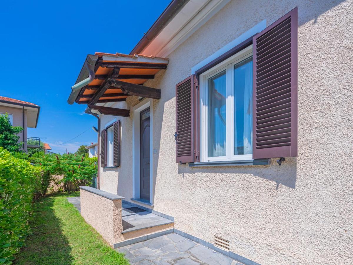 Holiday Home Francesca By Interhome Марина-ди-Пьетрасанта Экстерьер фото
